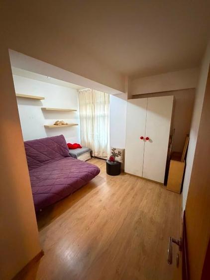 Apartament cu 3 camere decomandat, mobilat în Mogoșoaia
