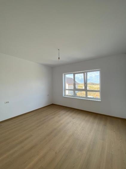 Duplex cu 5 camere cu Teren 293 Mp în Săcălaz
