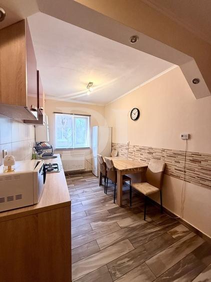 Apartament cu 2 camere semidecomandat, mobilat în Florești
