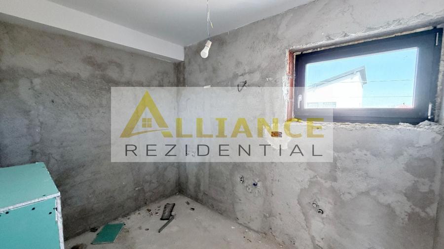 Casă individuală cu 4 camere cu Canalizare în Berceni
