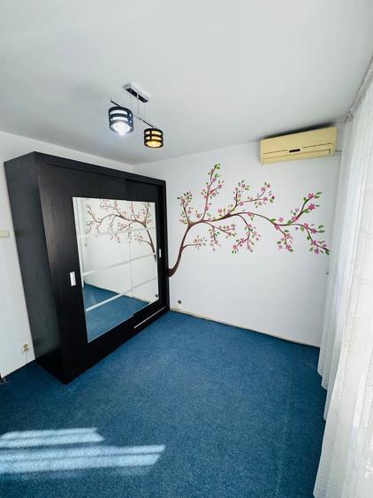 Apartament cu 3 camere decomandat în Drumul Taberei