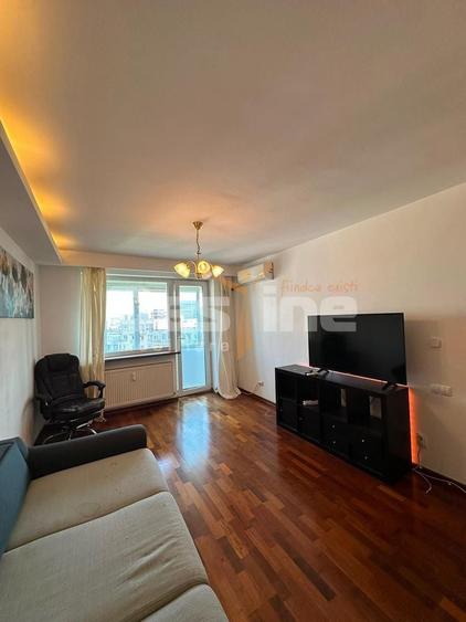 Apartament cu 3 camere decomandat, mobilat în Tineretului