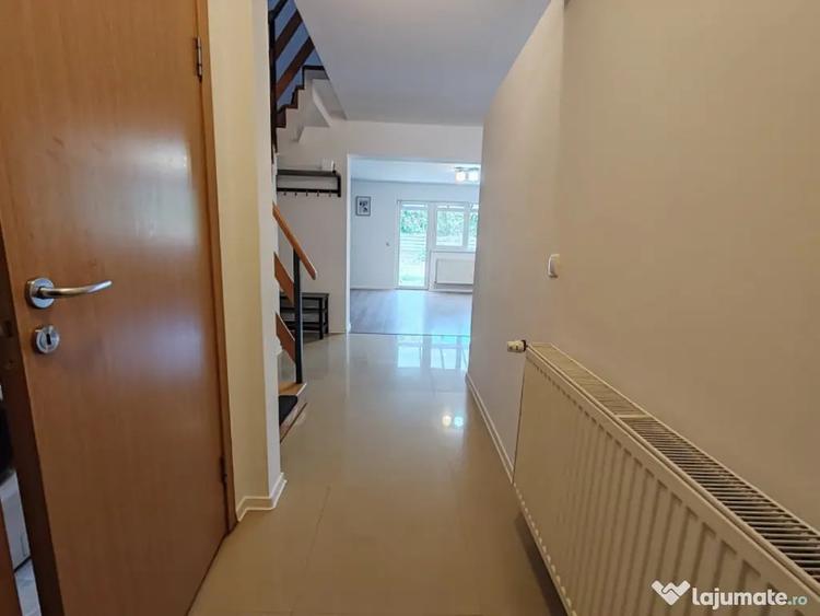 Casă cu 4 camere cu Teren 246 Mp în Florești
