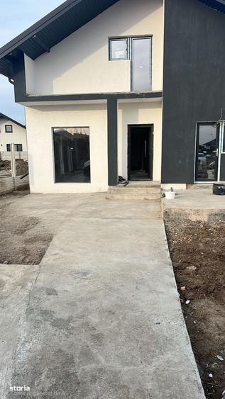 Casă cu 3 camere în Central