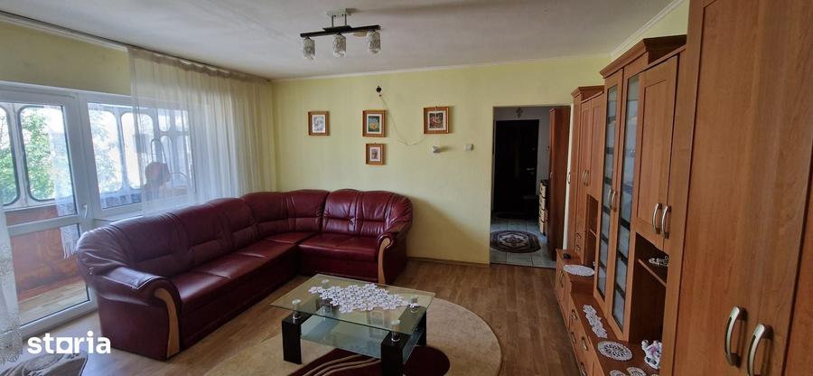 Apartament cu 2 camere semidecomandat în Fălticeni