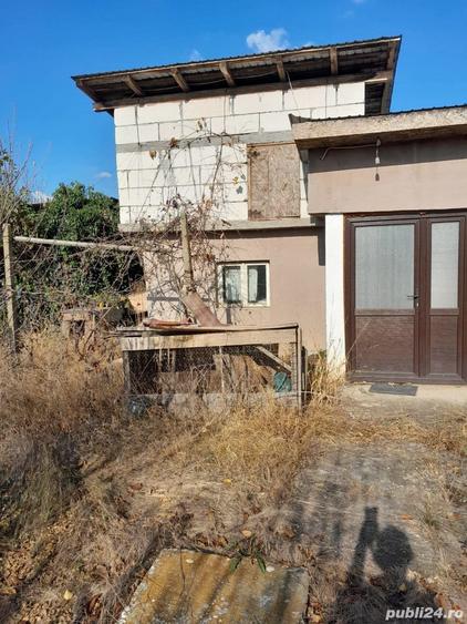 Casă cu 2 camere cu Teren 1920 Mp în Coșoveni