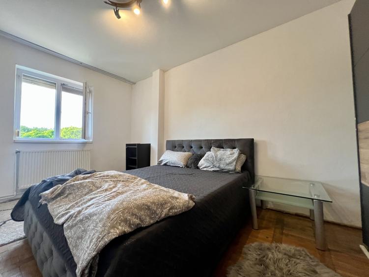 Apartament cu 2 camere semidecomandat, mobilat în Soarelui