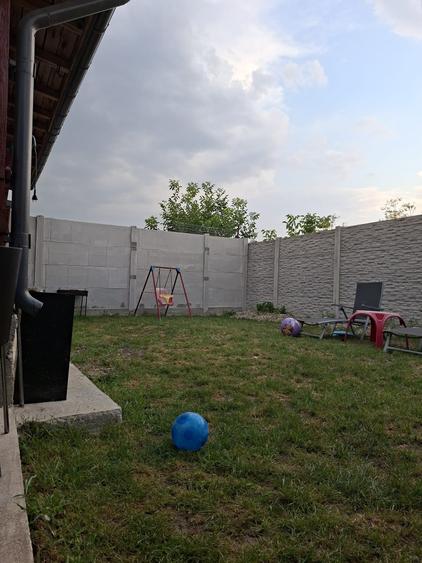 Casă individuală cu 3 camere cu Canalizare în Cornetu