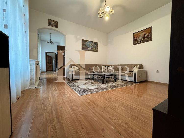 Apartament cu 3 camere semidecomandat, mobilat în Central