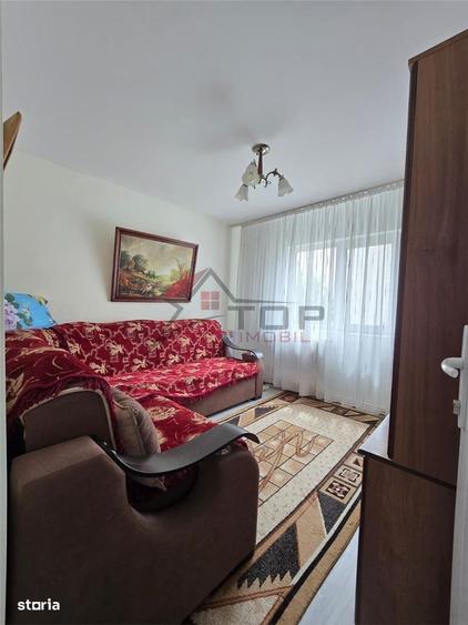 Apartament cu 2 camere semidecomandat în Mircea cel Bătrân