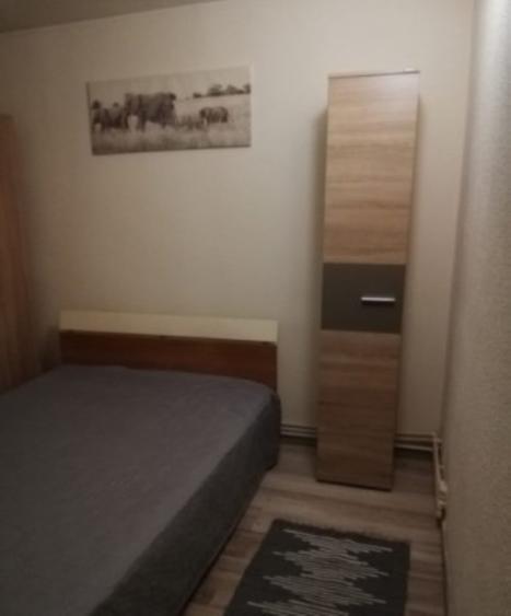 Apartament cu 3 camere decomandat în Piața Centrală