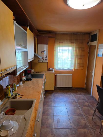Apartament cu 3 camere decomandat în Ultracentral