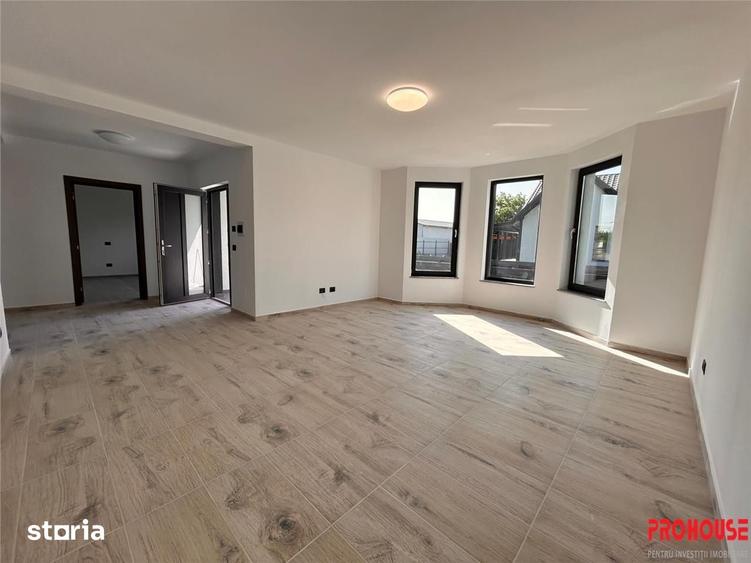 Casă cu 3 camere cu Teren 450 Mp în Letea Veche