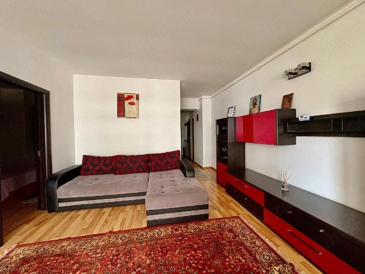 Apartament cu 3 camere decomandat în Central