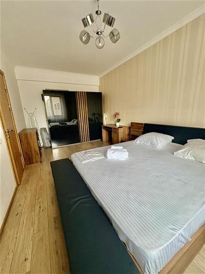 Apartament cu 2 camere decomandat, mobilat în Central