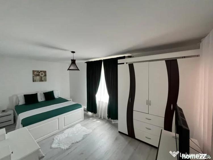Casă cu 5 camere cu Teren 1128 Mp în Popoveni