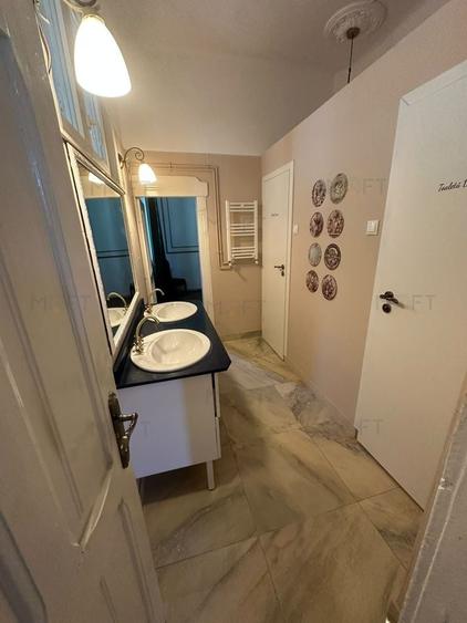 Apartament cu 6 camere decomandat în Tineretului