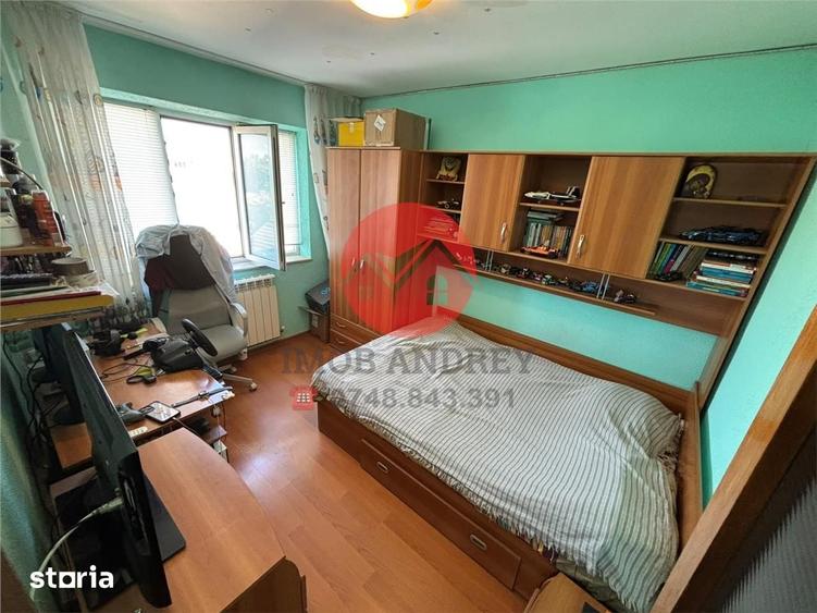 Apartament cu 4 camere decomandat în Ultracentral