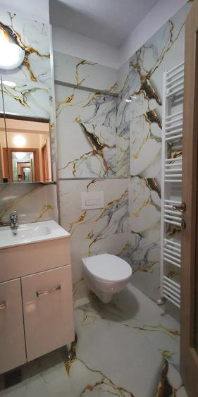Apartament cu 3 camere decomandat în P-ța Unirii