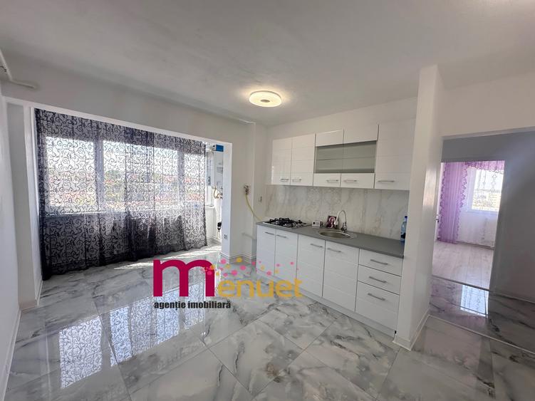 Apartament 3 camere ,renovat,zona Centrala - 13