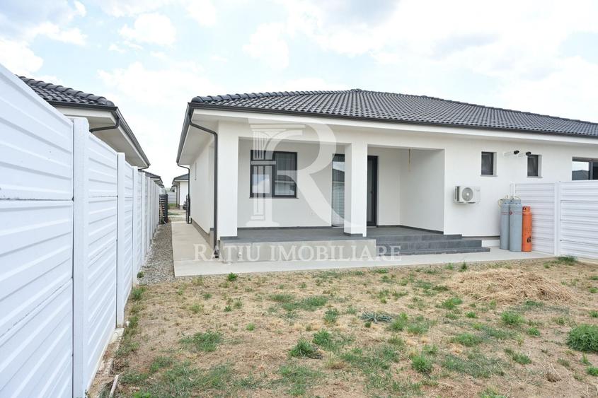 Casă cu 5 camere cu Canalizare în Cheriu