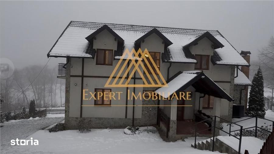 Casă cu 9 camere cu Teren 2000 Mp în Paltin