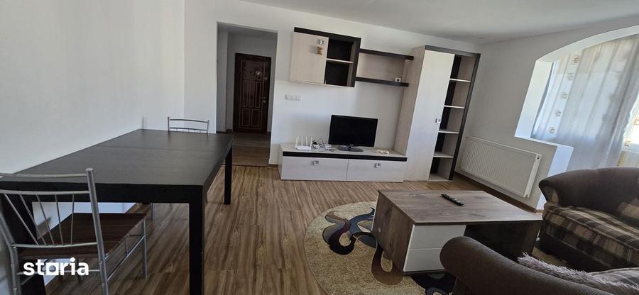 Apartament cu 2 camere semidecomandat în Micro 11