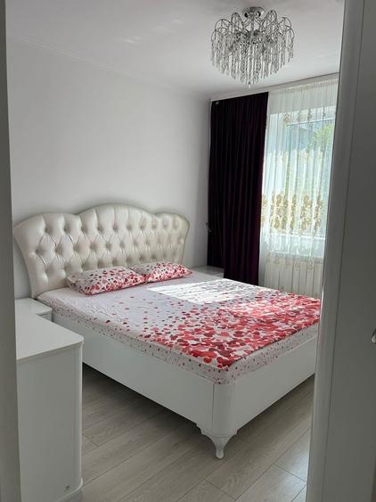 Apartament cu 2 camere semidecomandat, mobilat în Tomis II