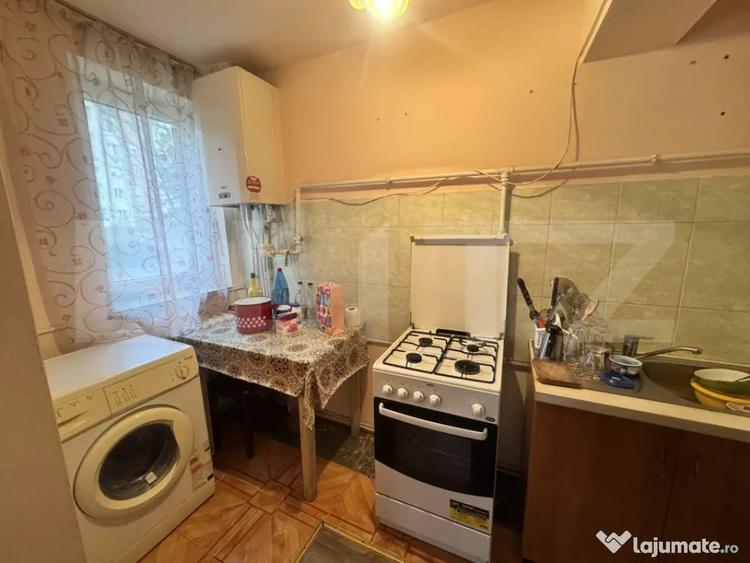 Apartament cu 3 camere decomandat în Porolissum