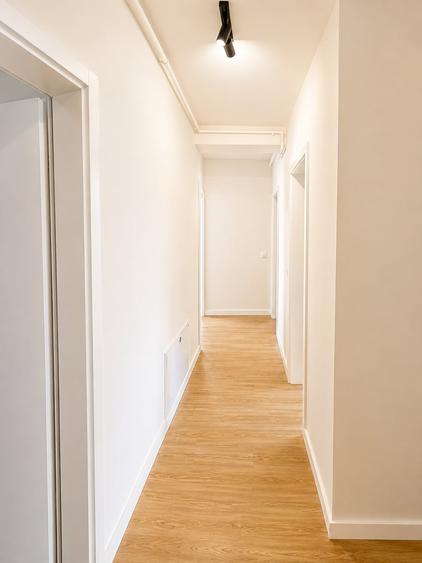 Apartament cu 3 camere decomandat în Cristian