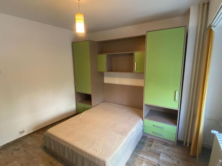 Apartament cu 2 camere decomandat, mobilat în Calea Călărașilor