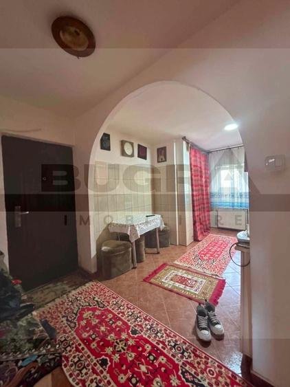 Apartament cu 4 camere decomandat în Central