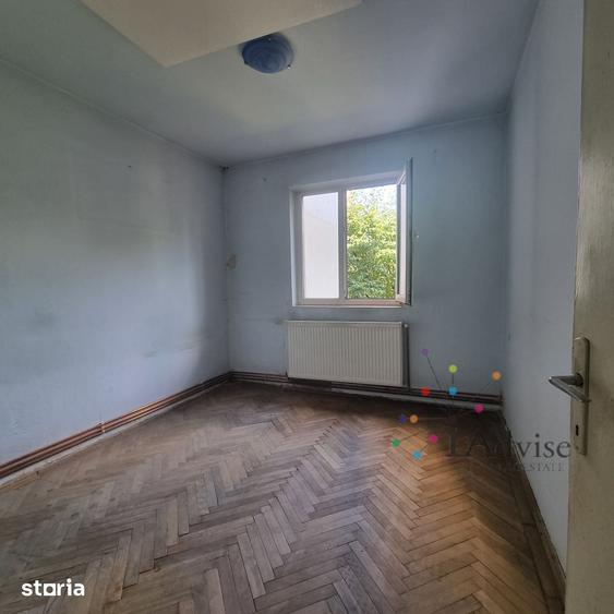 Apartament cu 2 camere semidecomandat în Florilor