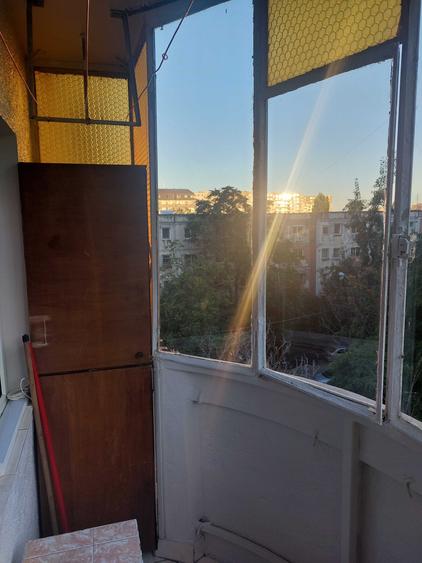 Garsonieră decomandată, mobilată în Central