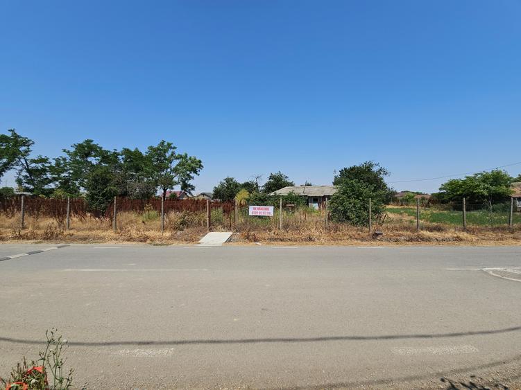 Teren Construcții intravilan de 5465 mp, în Topraisar