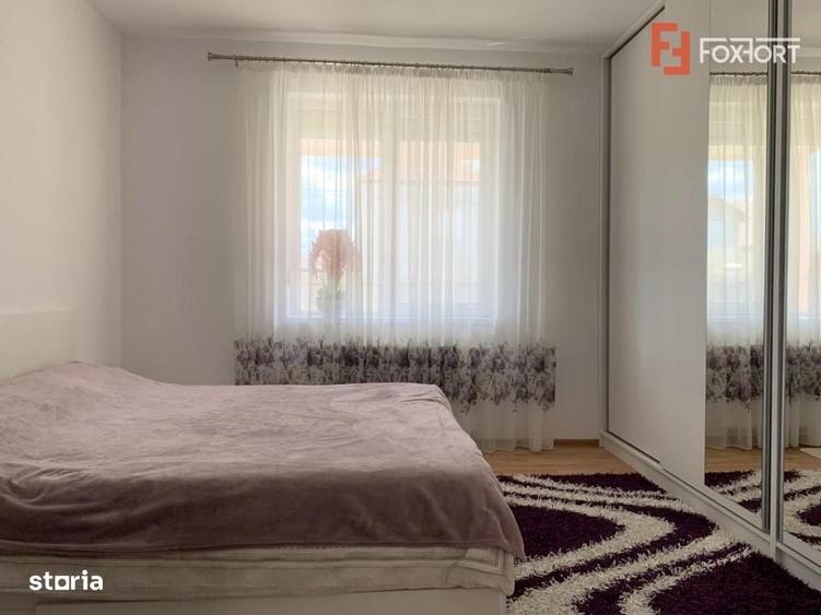 Casă cu 4 camere în Săcălaz