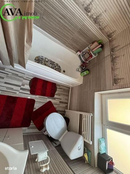 Apartament cu 3 camere semidecomandat în Central