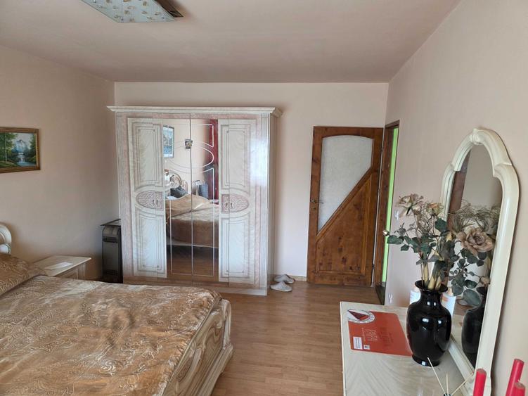 Apartament cu 3 camere decomandat în Micălaca