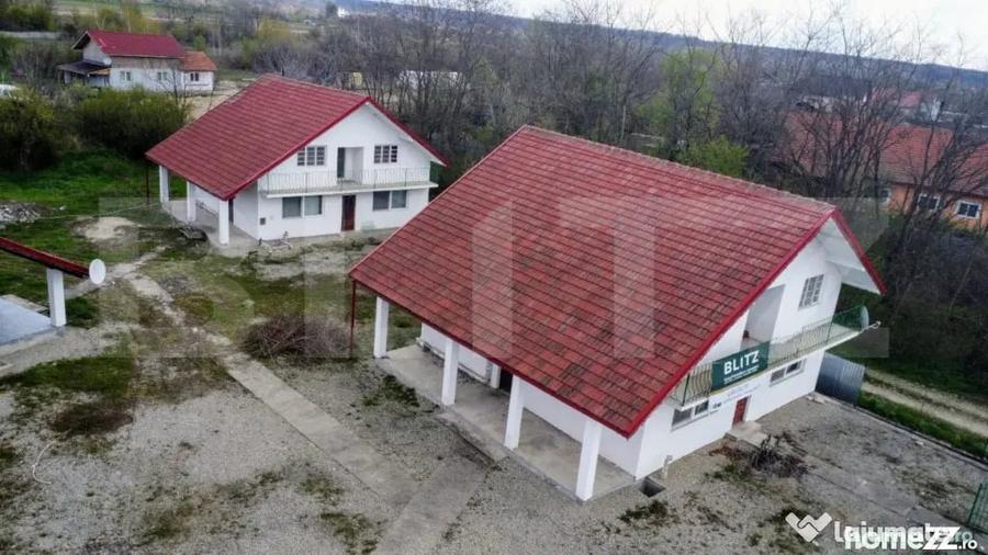 Casă cu 5 camere cu Teren 500 Mp în Arcani