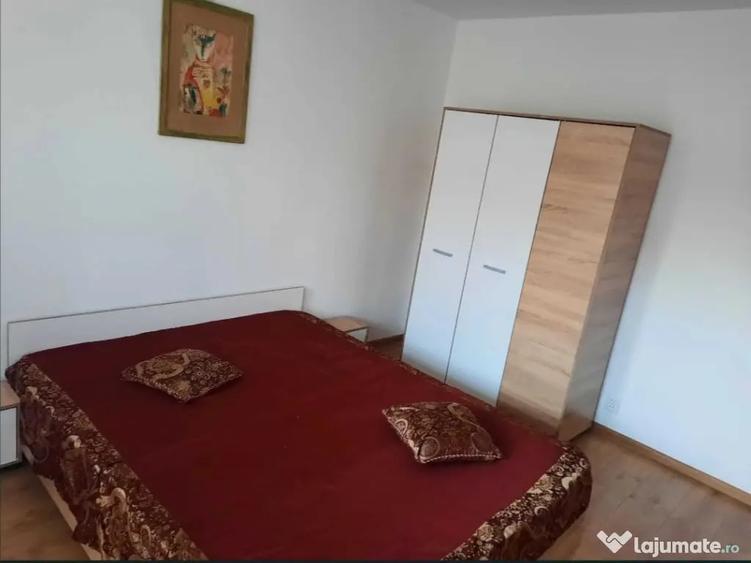 Apartament cu 3 camere decomandat în Drumul Taberei
