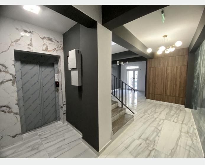 Apartament cu 3 camere decomandat în Cantemir