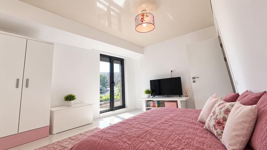 Apartament cu 3 camere decomandat, mobilat în Inel I