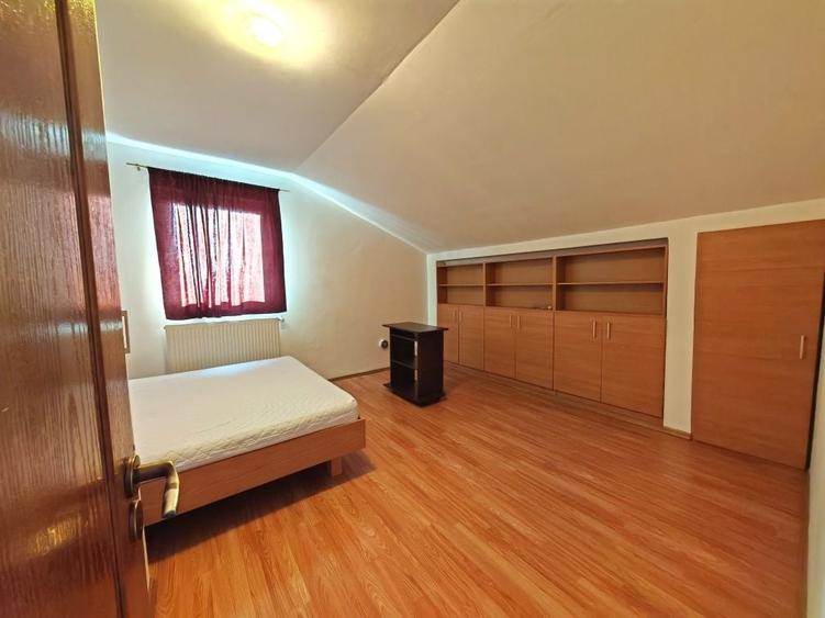 Apartament cu 2 camere decomandat în Valea Aurie
