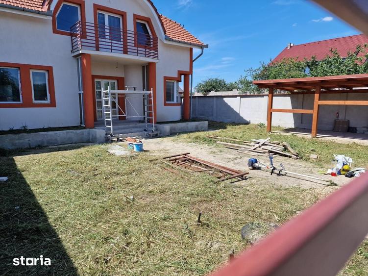 Casă cu 4 camere cu Teren 330 Mp în Oncea