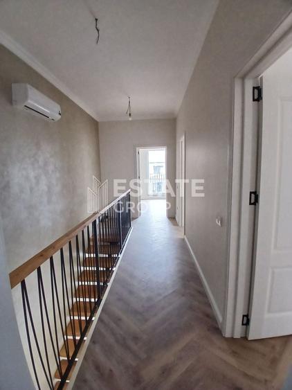 Duplex cu 4 camere cu Canalizare în Dumbrăvița