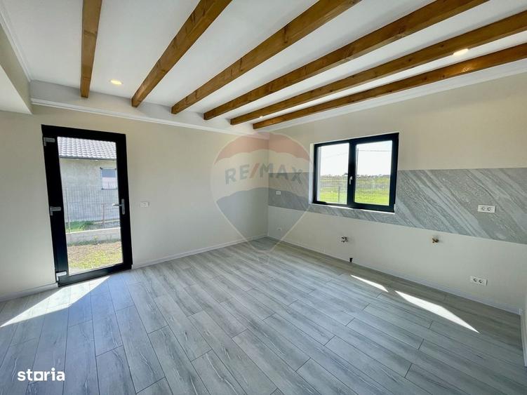 Casă cu 4 camere în Câmpineanca