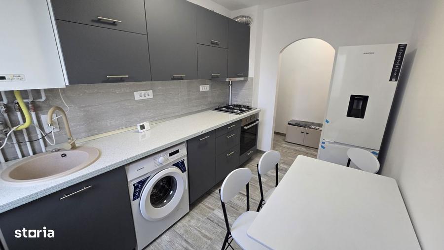 Apartament cu 2 camere semidecomandat, mobilat în Central