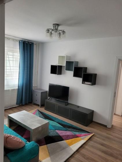 Inchiriez apartament 2 camere zona nord - 2