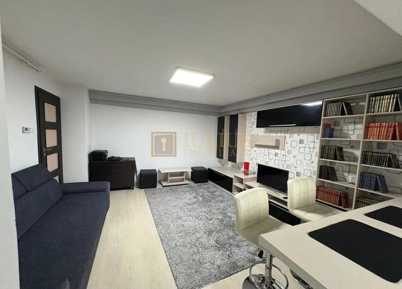 Apartament cu 3 camere decomandat în Lunei