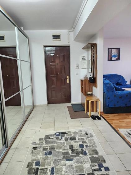 Apartament cu 2 camere decomandat în Splaiul Unirii